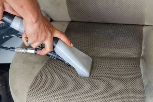 Comment choisir un aspirateur voiture silencieux pour le nettoyage