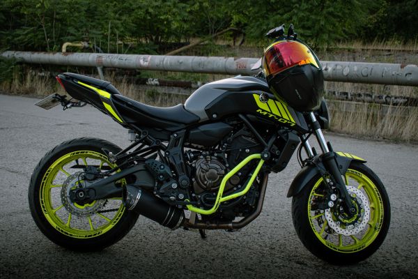 Transformez votre mt 125 avec le kit déco alliant style et performance !